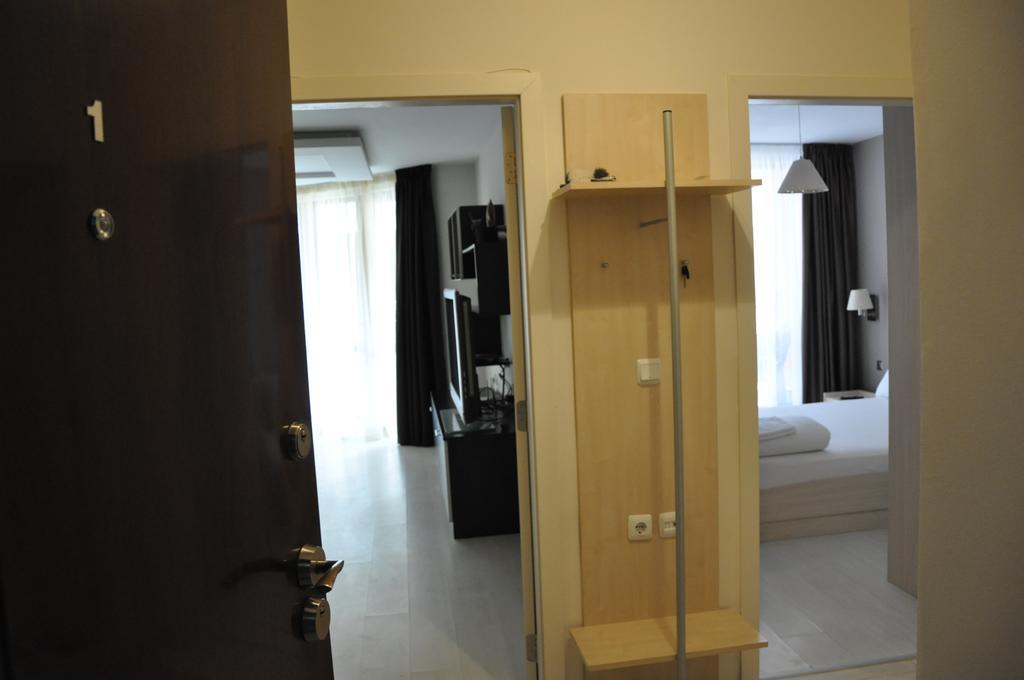 Black Sea Brееze Apartment Várna Kültér fotó